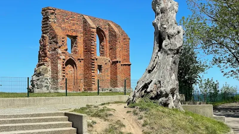 Ruiny Kościoła w Trzęsaczu